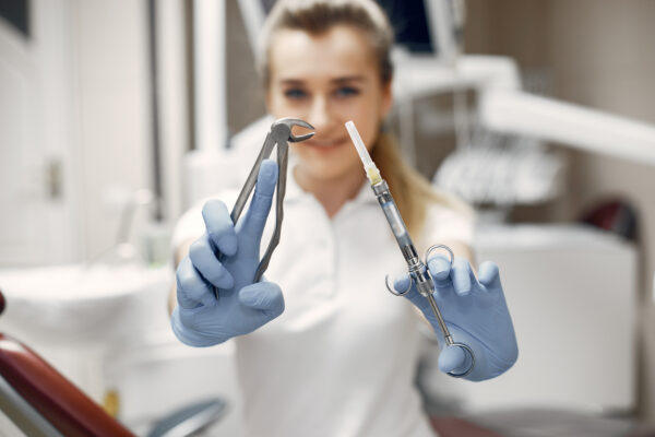 Recomendaciones para el Cuidado de Instrumentos Quirúrgicos Dentales